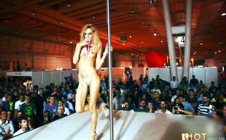 hotgold.xxx are pleased to offer you xxx pictures featuring Erica Fontes in sex scene with dude