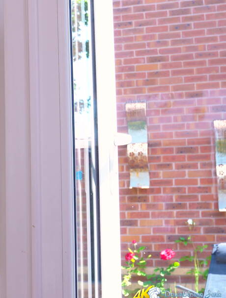 Downblouse Jerk offers a free picture gallery with Natalia Forrest unveiling amazing shape